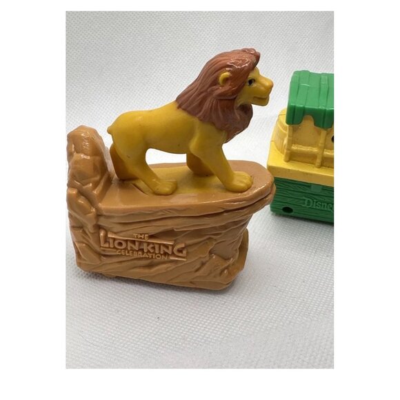 Disneyland 40th Anniversary Collectible Figurines Set Of 4 Featuring Dumbo Peter - Picture 14 of 16